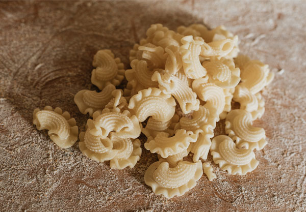 Macaroni Cresta  de gallo by Della Casa Pasta